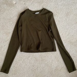 H&M cropped long sleeved ribbed sweater